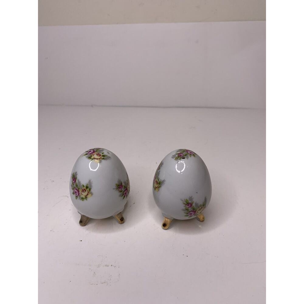 Vintage Enesco Salt & Pepper Shakers Egg Shaped Footed White With Rose Flowers - Picture 2 of 7